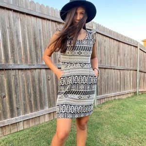 print shift dress ::WORN ONCE :: obo